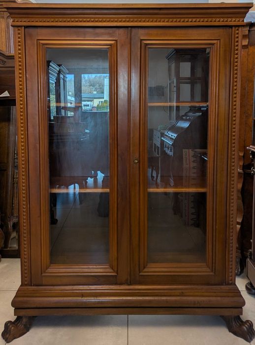 Włoska witryna na lwich łapach -sklep Dąbrowa Górnicza