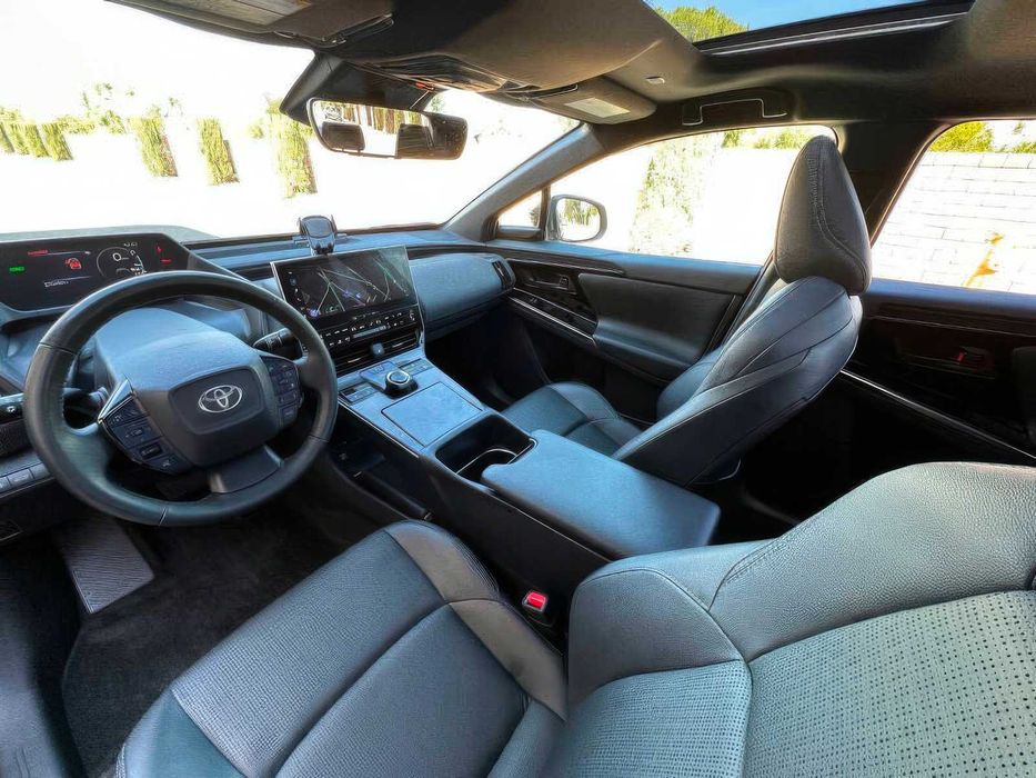 Toyota BZ4X      2023