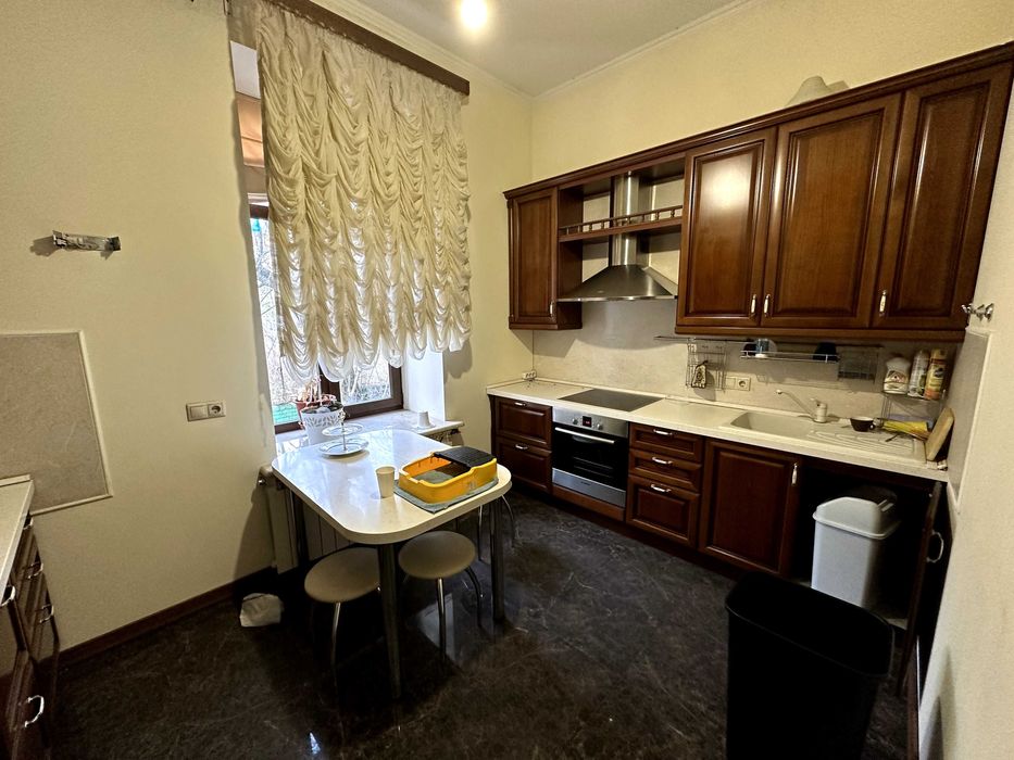 Продаж 5 кімнатної квартири Шота Руставелі 30В, 152,7 кв.м.