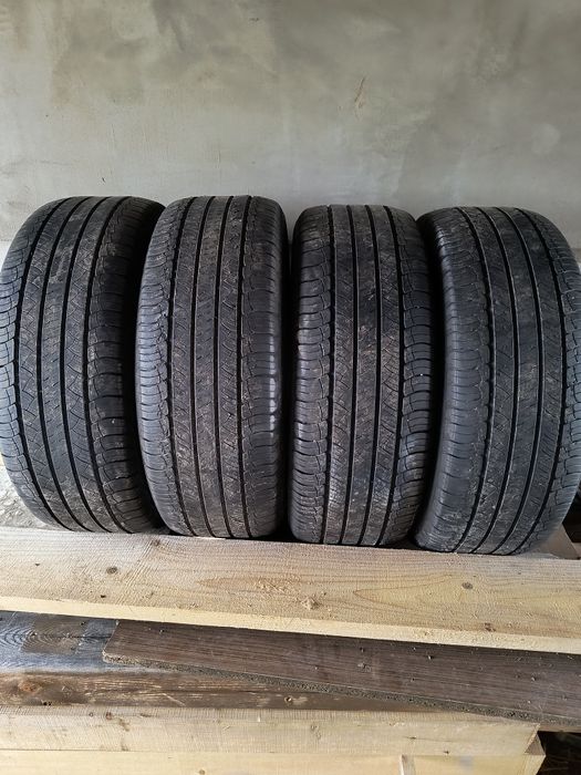Opony zimowe 235/60/18