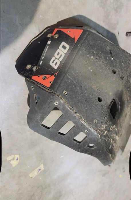 Proteção cárter AXP para KTM 690, Husqvarna 701, Gasgas 700