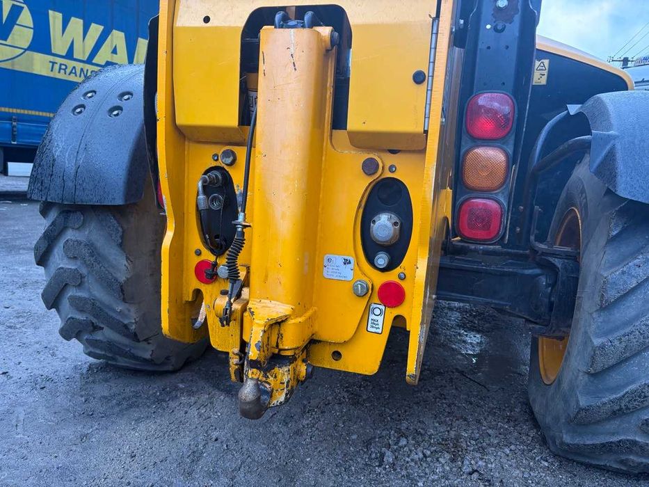 Навантажувач телескопічний JCB 531-70