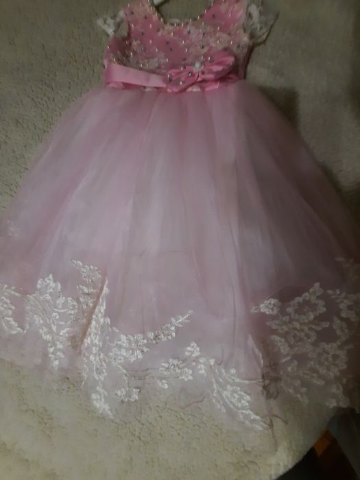 плаття для дівчинки святкове