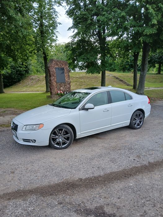Volvo S80