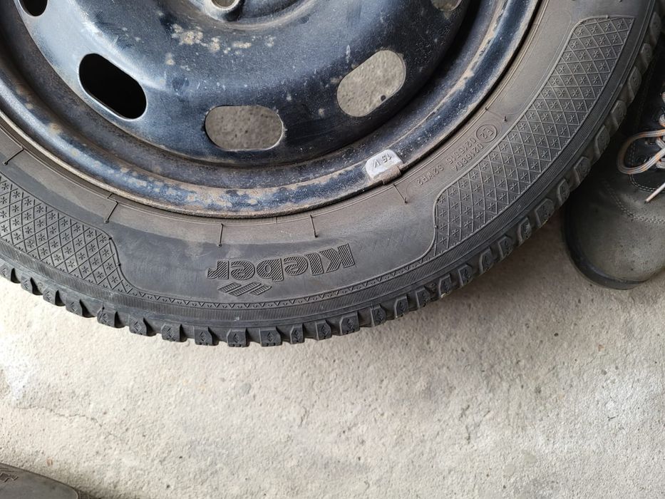 Opony zimowe 195/55R15