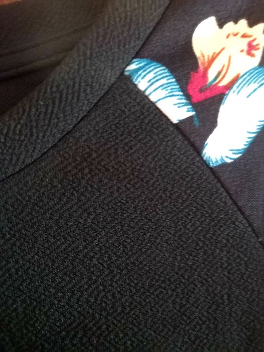 Женский свитшот кофта с акцентными рукавами