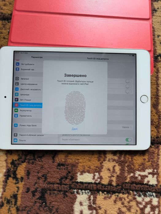 Apple iPad Mini 3 128 гб з чохлом