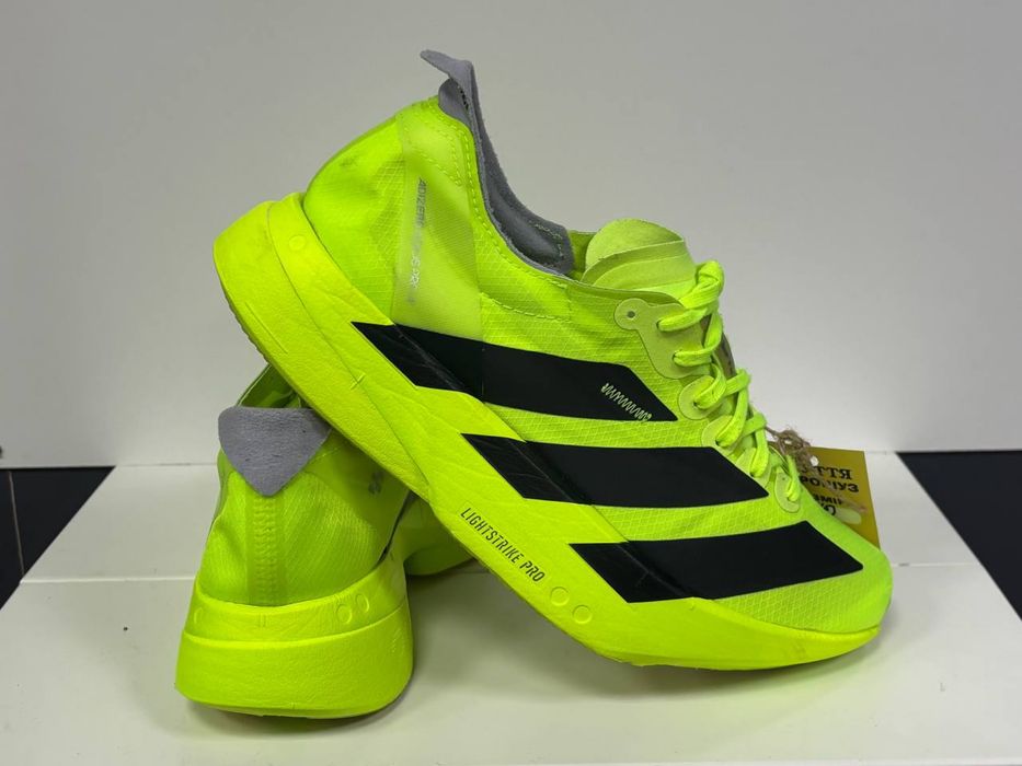 Бігові кросівки adidas