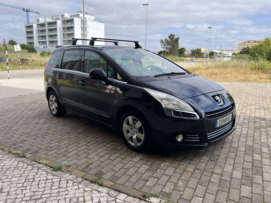 Peugeot 5008 1.6 eHDI 7 lugares