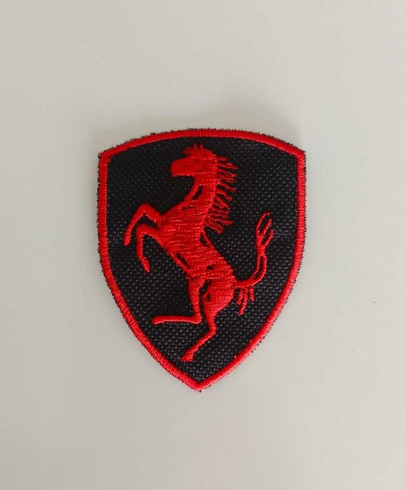 Haftowana Naszywka Naprasowanka Ferrari Logo