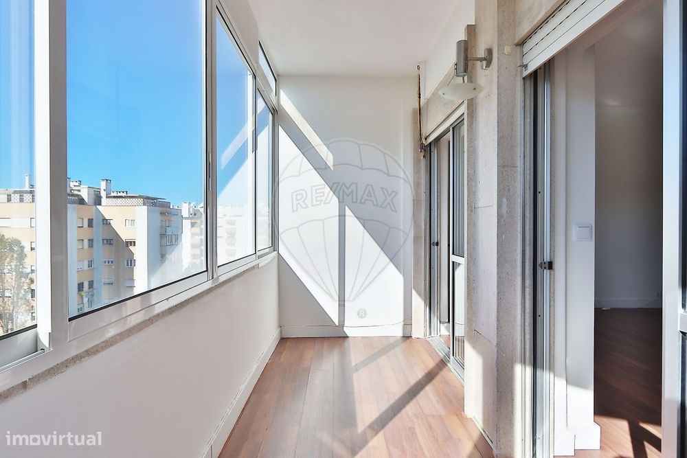 Apartamento T4 para arrendamento