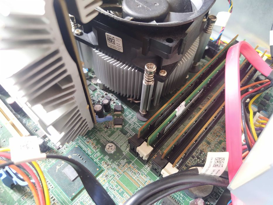 Komputer Windows XP Dell Optiplex 990 GT630 i5-2400 HDD 250GB 4GB RAM