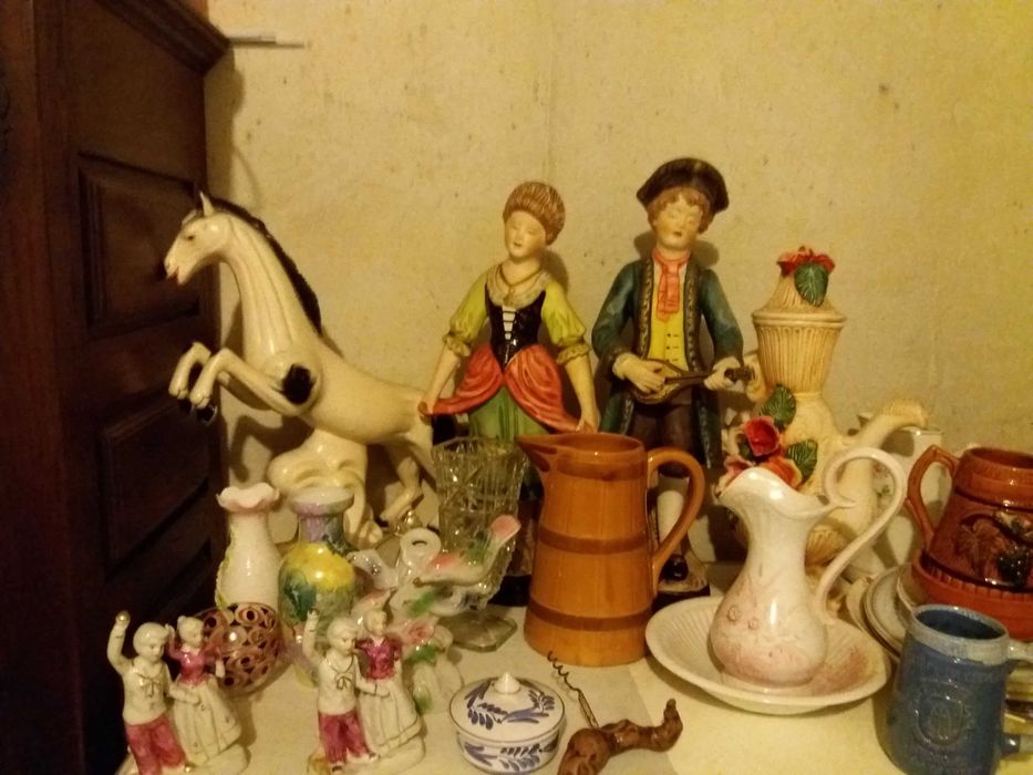 Several Antique, Flawless Ceramic Items64285306265857120