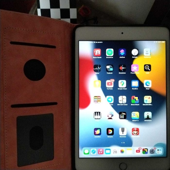 iPad Mini 4 64gb WiFi+Cellular Space grey c teclado bluetooth e capa