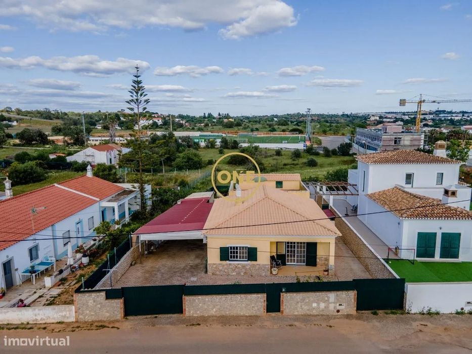 Moradia Térrea T3+1 - Guia, Albufeira