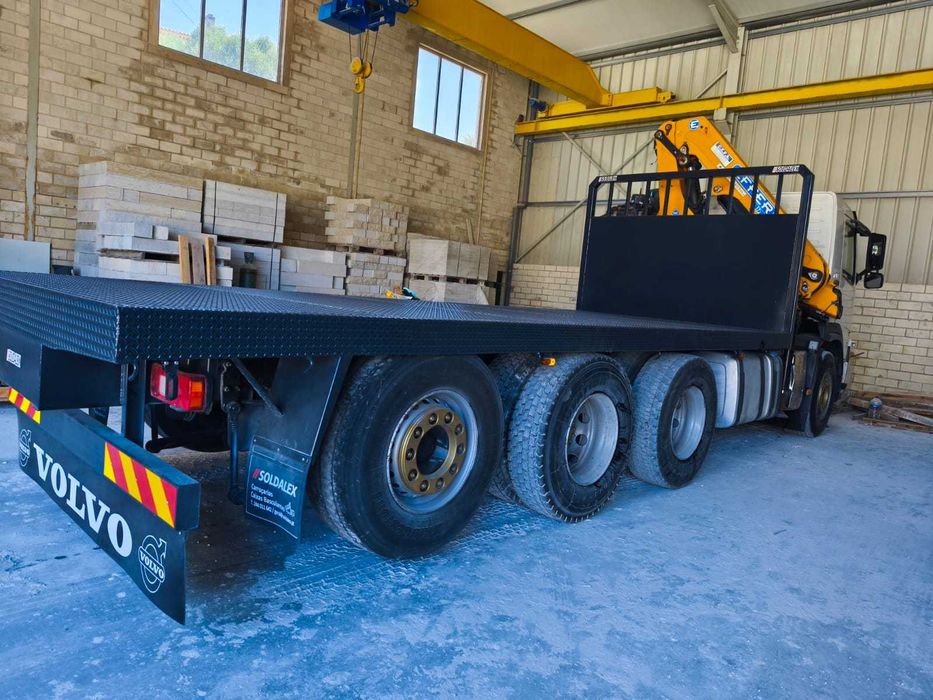 VOLVO FM 2012 + GRUA EFFER C/COMANDO Á DISTÂNCIA