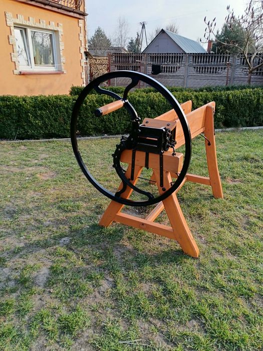 Sprzedam ozdobną sieczkarnię