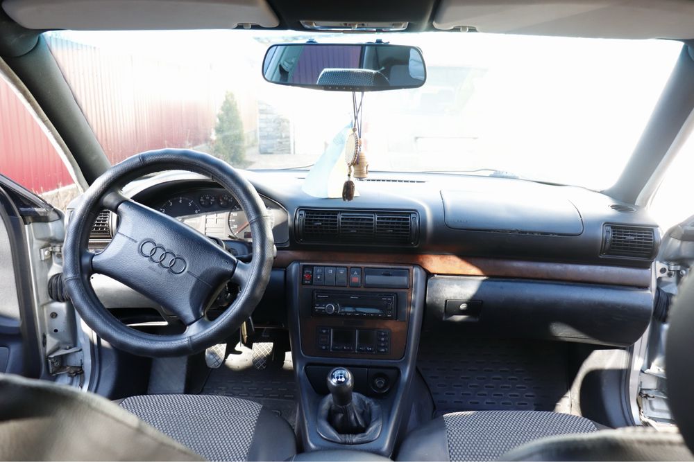 Audi a4  b5 1996 1.8