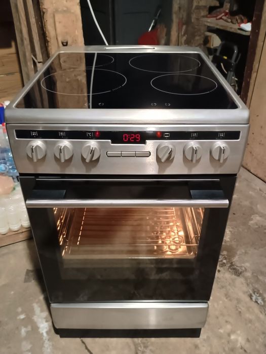 Kuchenka elektryczna indukcyjna Amica-50-57ie3.323htad(xv) 2023