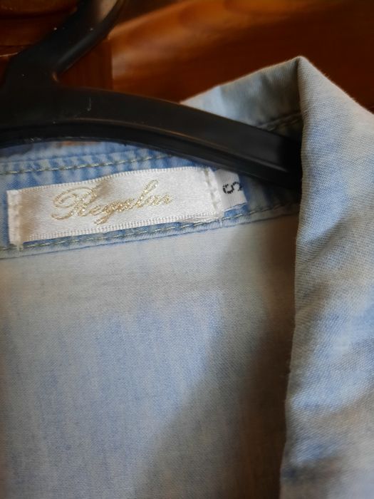 Camisa de ganga bordada