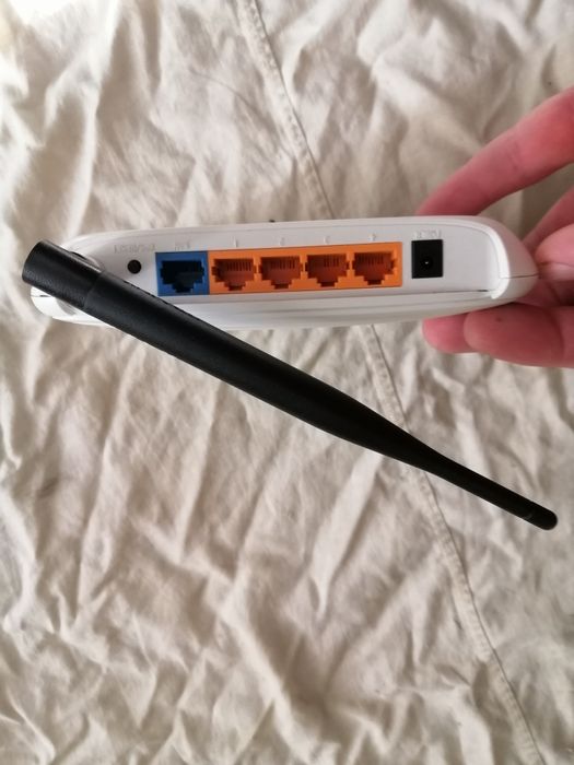 TP-LINK маршрутизатор.