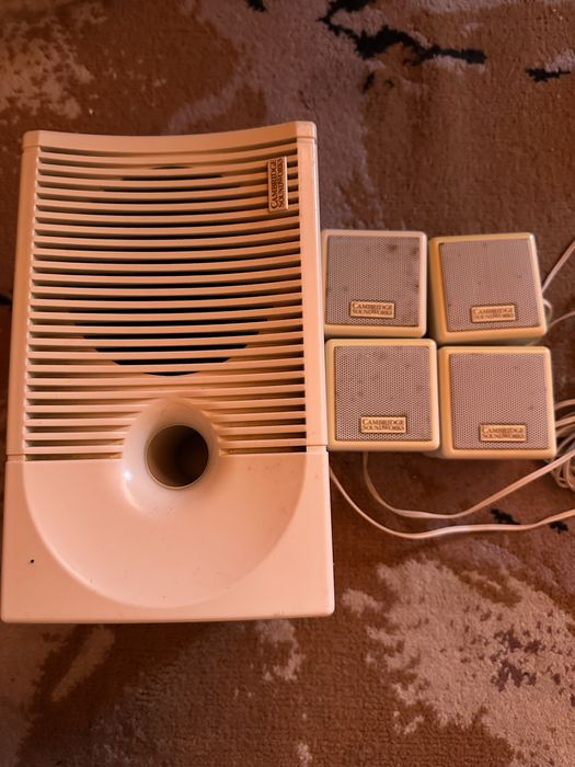 Glośniki Cambridge SoundWorks, 4+1