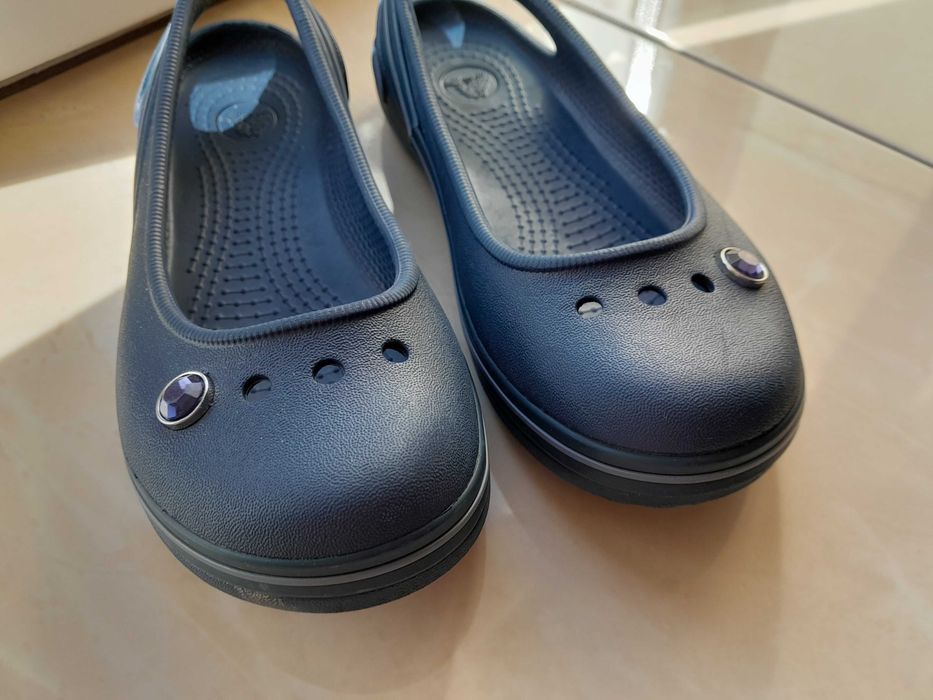 Кроксы пляжные для девочки, размер 30, фирмы Crocs