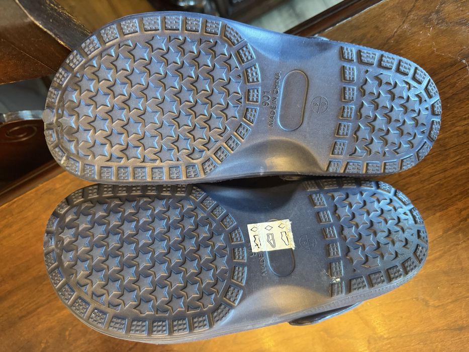 Klapki męskie, rozmiar 40