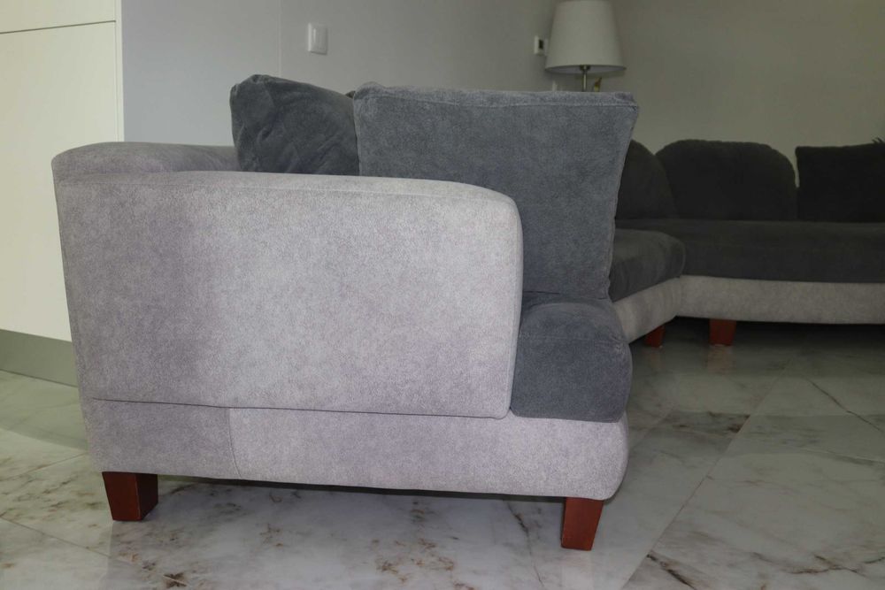 Sofá Cinza com Chaise Longue - Tecido Anti-Arranhadelas