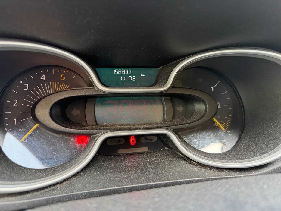samochód dostawczy Renault Trafic