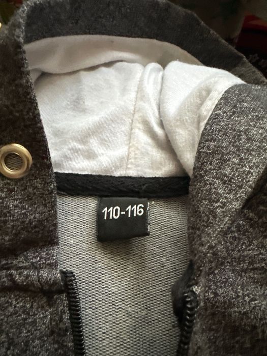 Bluza chłopięca w kolorze ciemnoszarym rozmiar 110-116