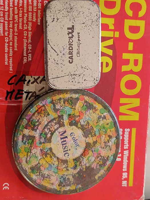 2 Caixas metálicas vintage