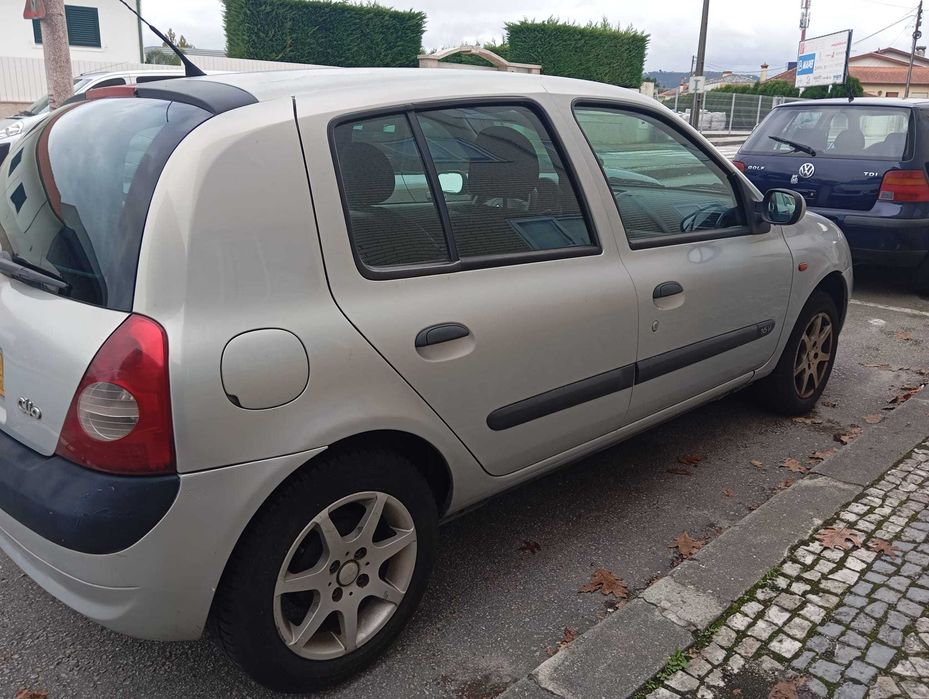 Renault Clio 1.2 16V 75CV