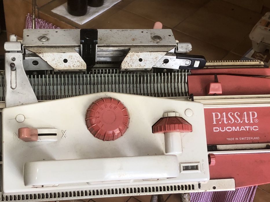 Máquina de Tricotar PASSAP DUOMATIC