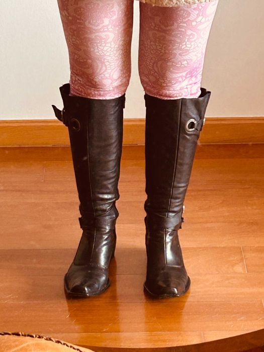 Botas de cano alto marca PROF