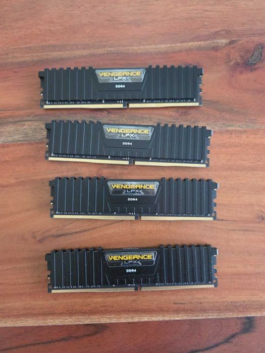 Corsair Vengeance LPX DDR4 64GB (4x16GB)