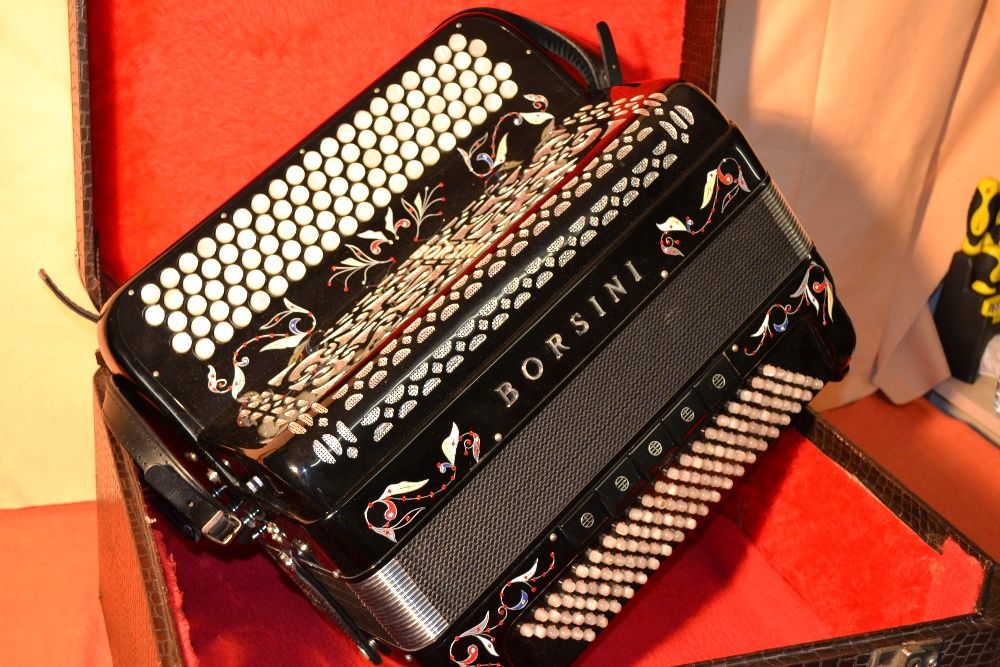 Acordeao Borsini 4 Voz 120 Baixos N . 67