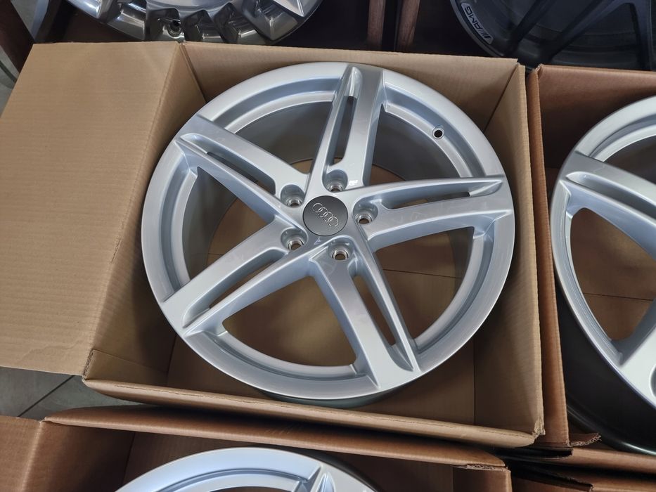 Nowe Oryginalne Felgi 18 Cali Audi A4 S4 B8 A3 8P 8V 8K0071498A