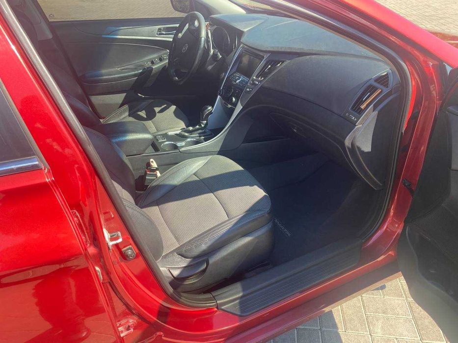 Hyundai Sonata 2012