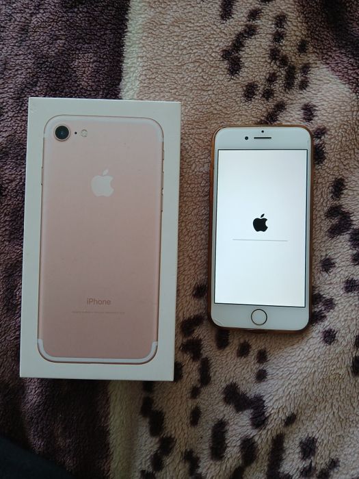 IPhone 7. 32gb. Розовий