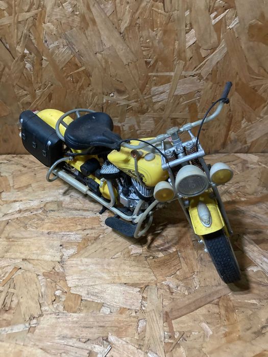 INDIAN Chief Motorcyle na escala 1/6