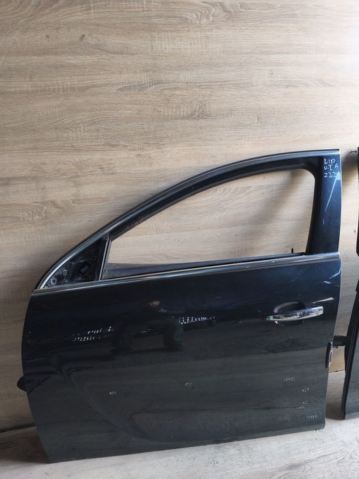 Opel Insignia a drzwi lewy przód kolor z22 c z22c