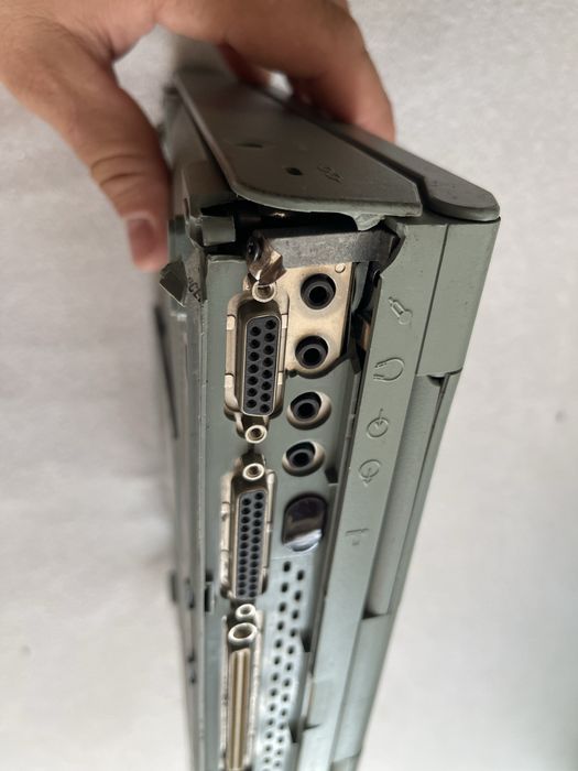 Laptop siemens Nixdorf scenic mobile 700