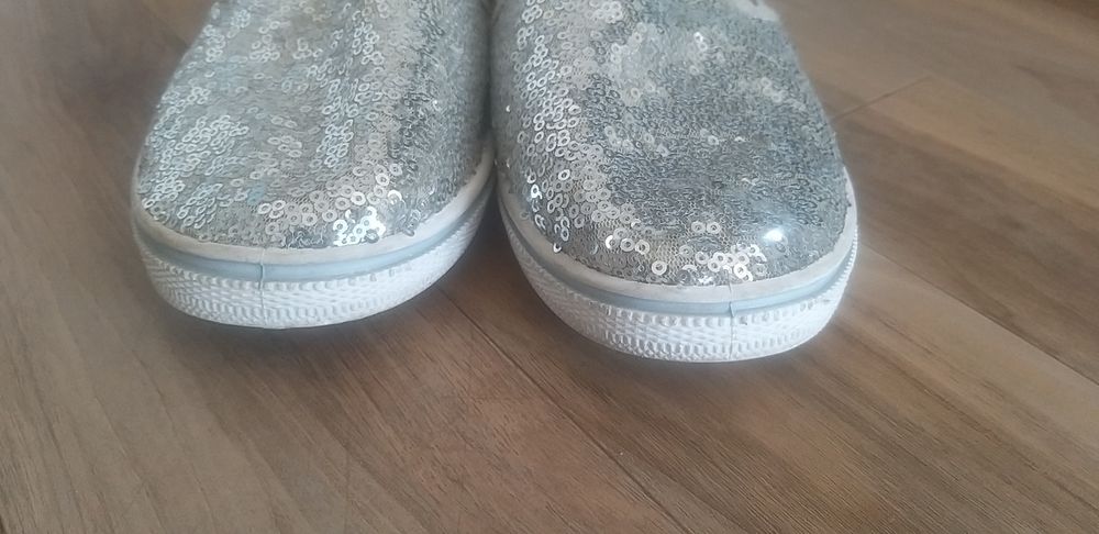 Buty srebrne slip on rozm 36