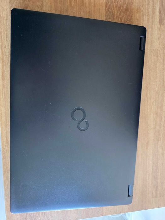Portátil Fujitsu E459 - Intel i5 - 16GB RAM