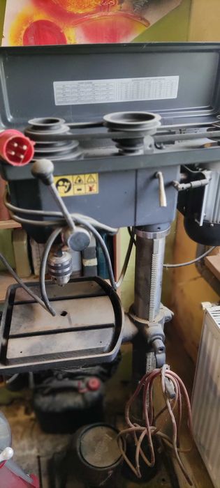 Wiertarka Pionowa  duża -chwyt 16 mm regulacja kąta  stolika