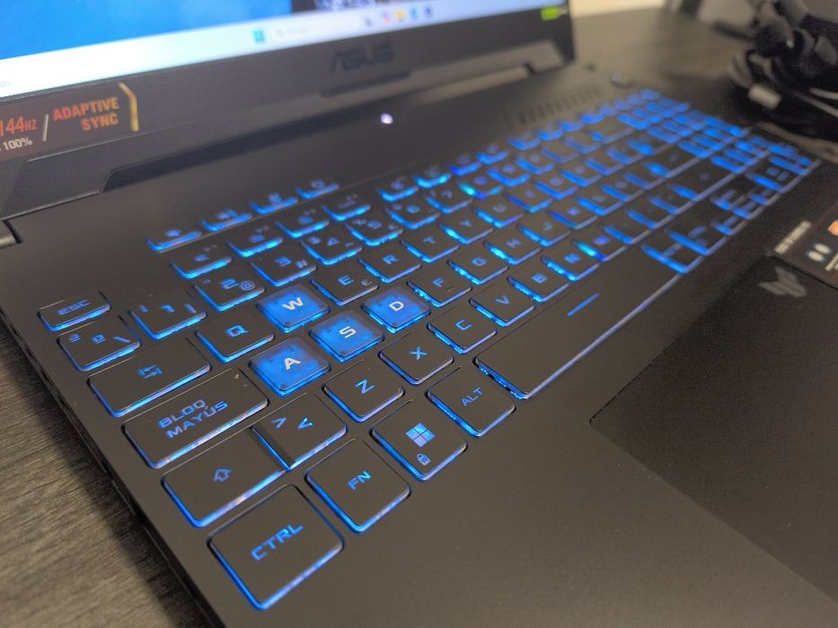 Asus TUF Ryzen 7 4060RTX 16 Ram  C/ Garantia 3x S/ Juros