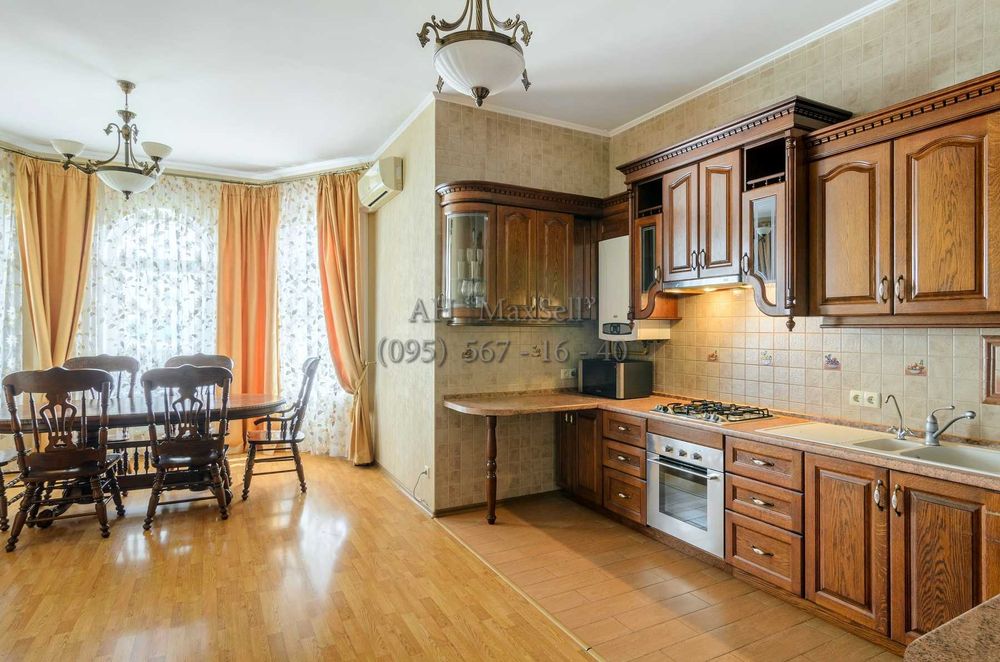 Продам 2-рівневу квартиру в центрі міста в елітній новобудові