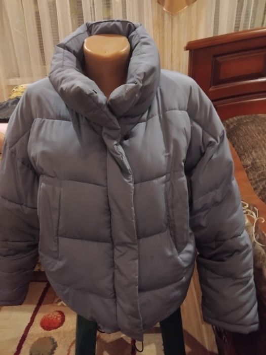 Куртка оверсайз, женская, ну очень классная.