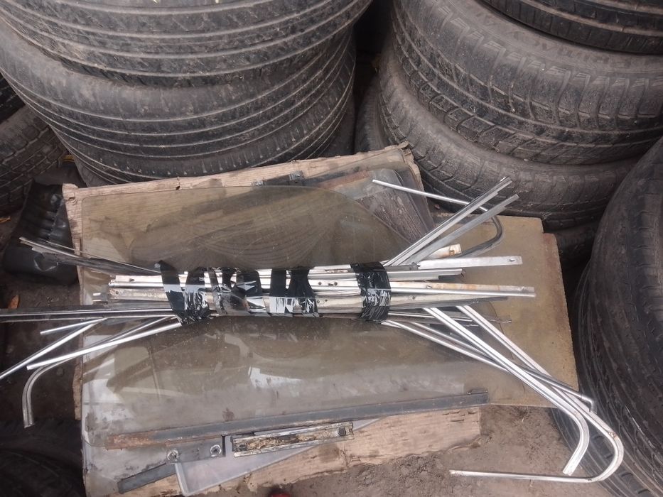 Замки,ручки дверей Волга